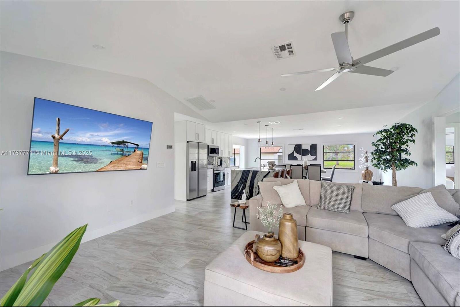 ENGLEWOOD GARDENS REPLAT - Residential