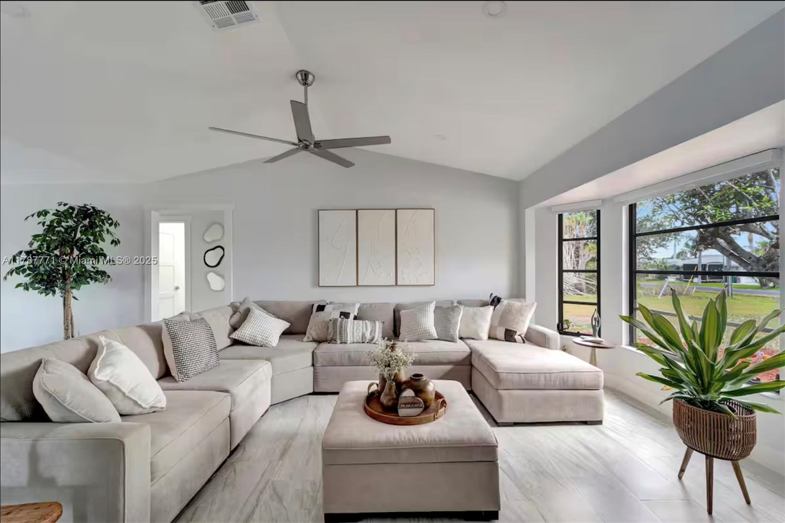 ENGLEWOOD GARDENS REPLAT - Residential