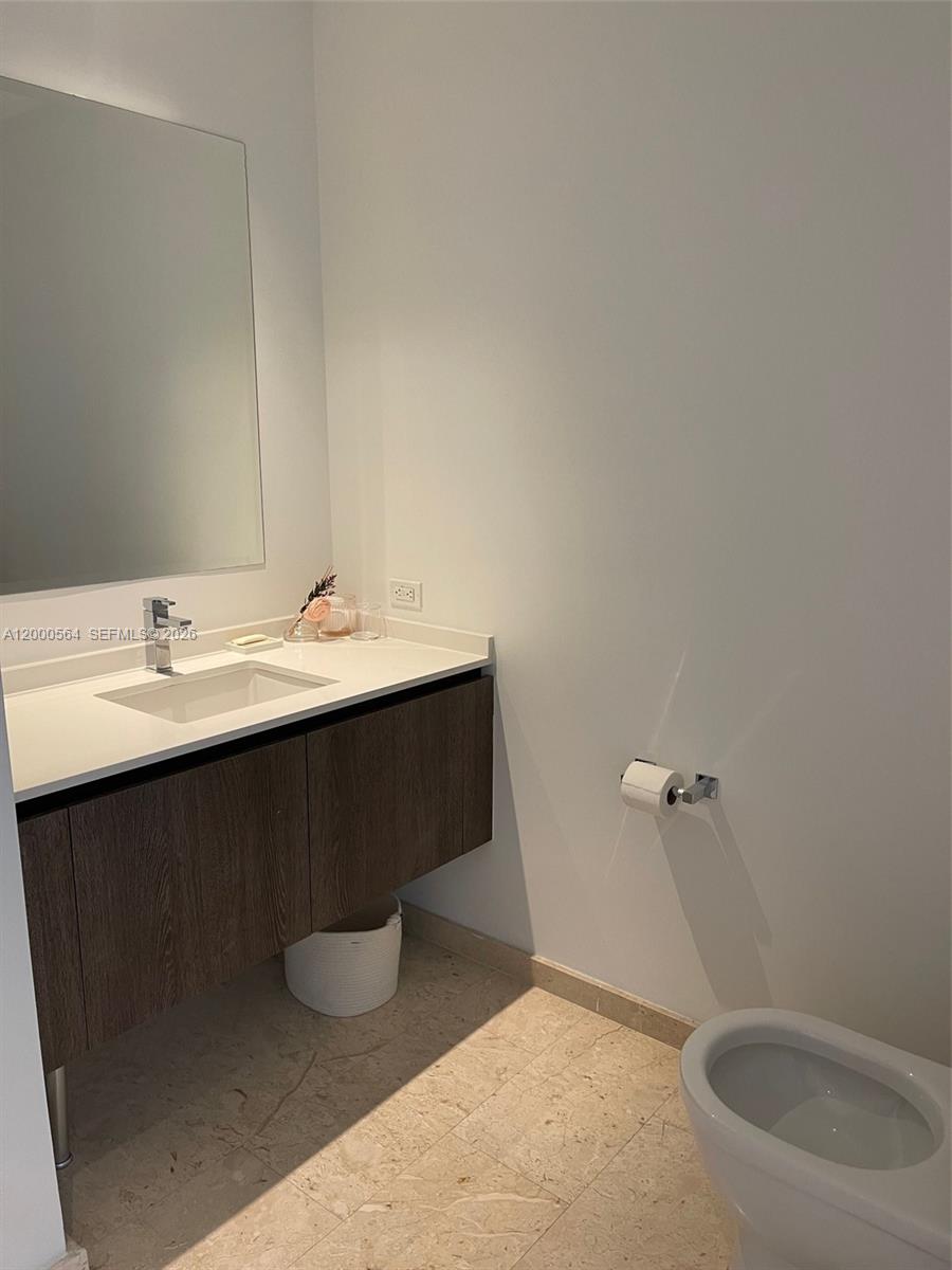 REACH CONDO - Residential