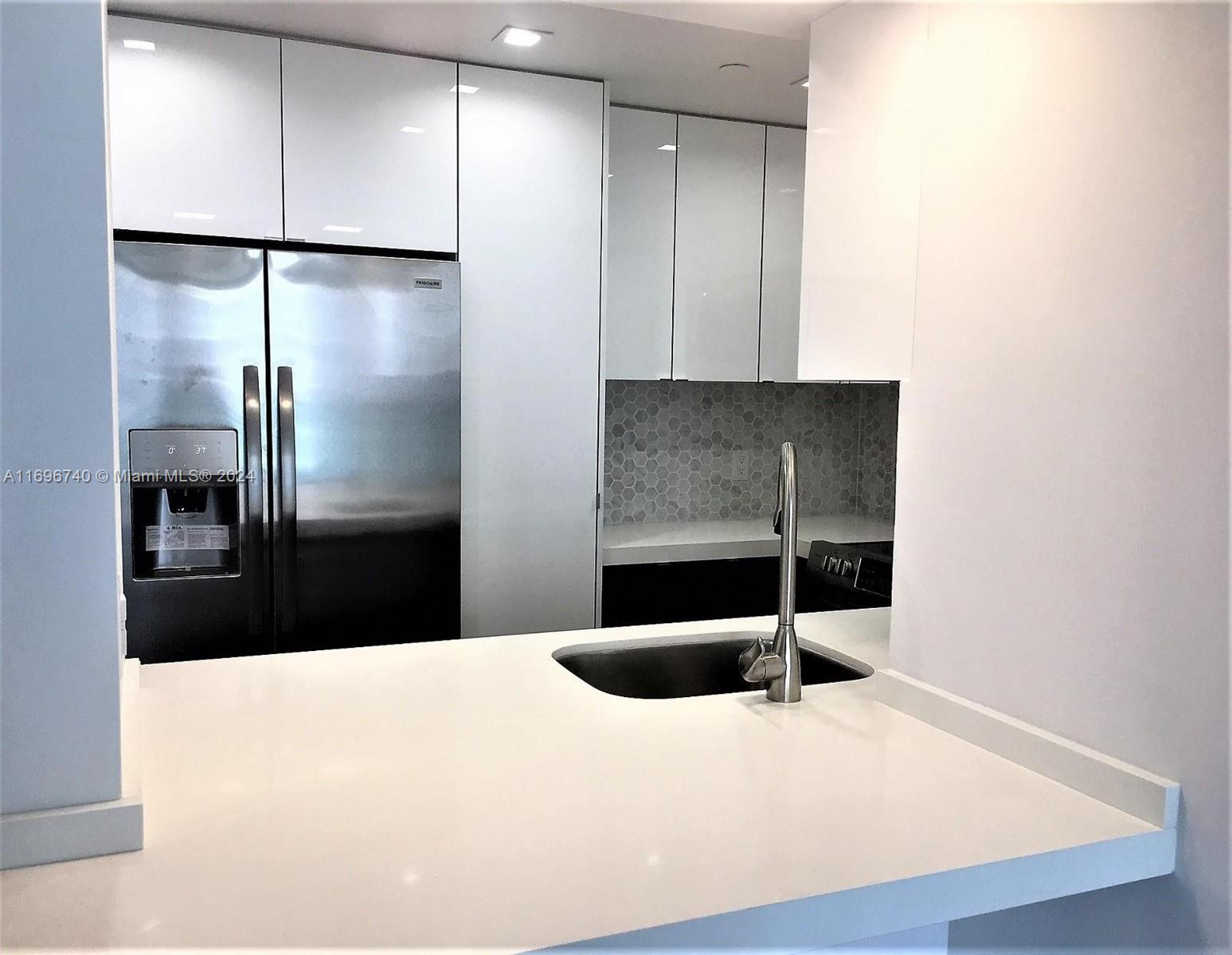 MIRADOR 1000 CONDO - Residential