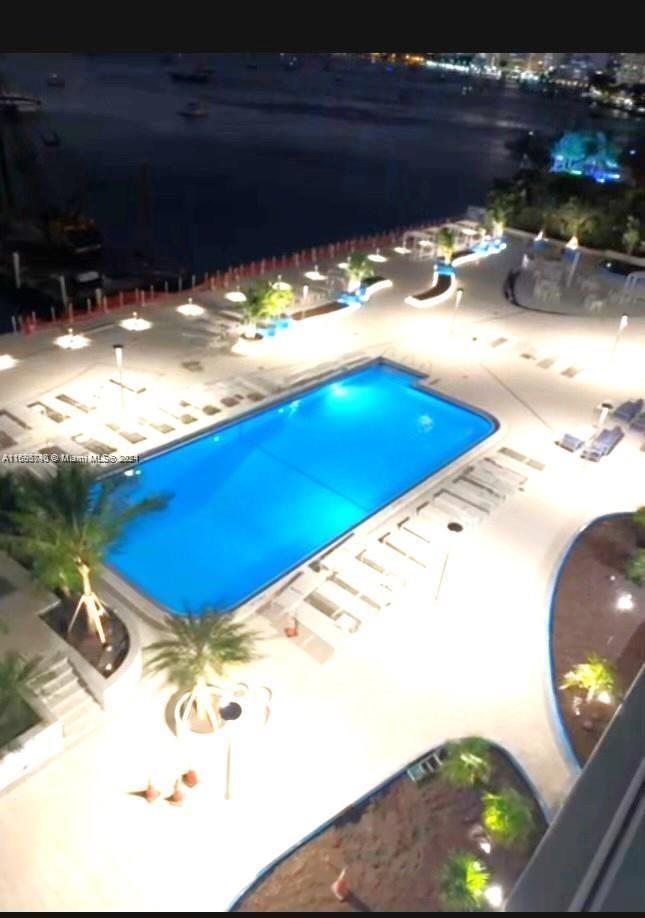 MIRADOR 1000 CONDO - Residential