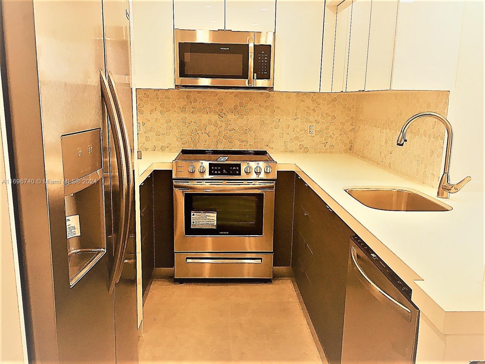 MIRADOR 1000 CONDO - Residential