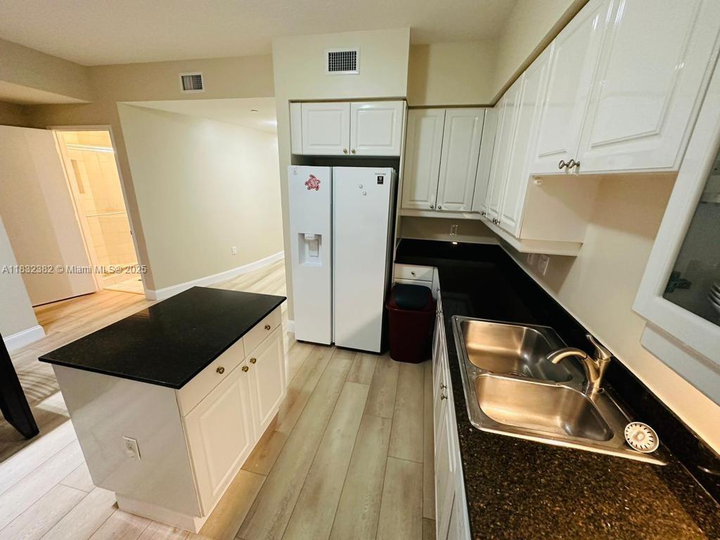717 Crandon Blvd 408