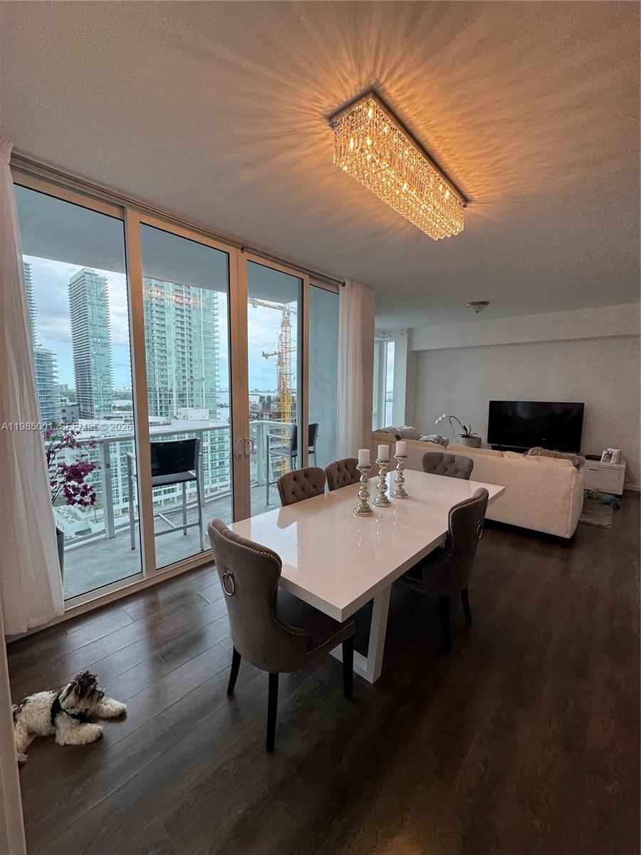 THE CRIMSON CONDO - Residential Lease