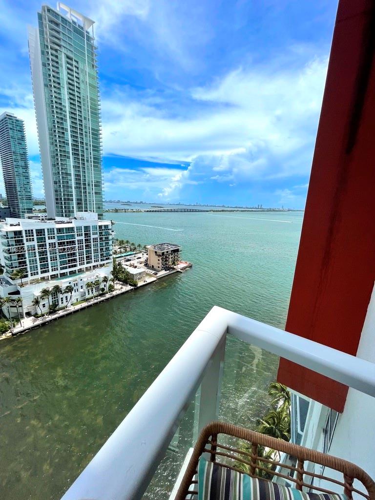 THE CRIMSON CONDO - Residential Lease