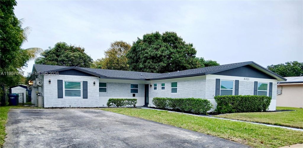 Photo of 4431 NW 13th St, Lauderhill, FL 33313 (MLS # A11957046)