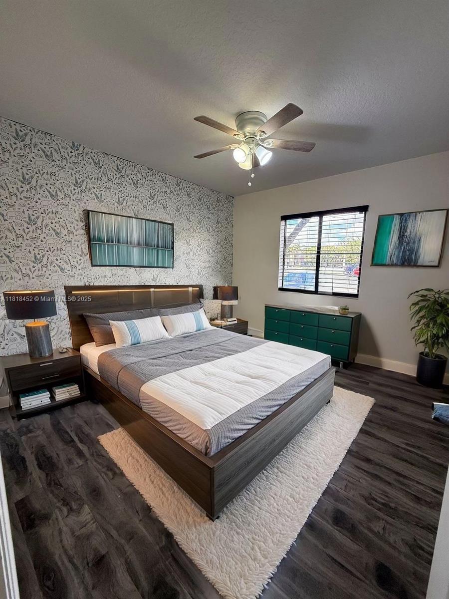 THE COURTS AT BAYSHORE II - Residential