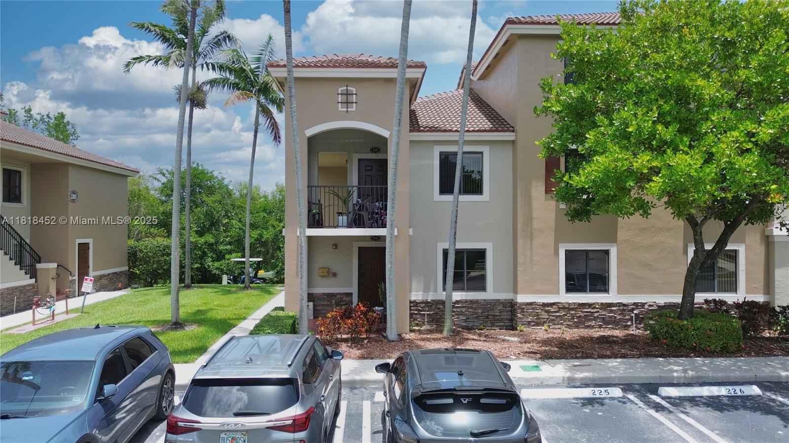 22901 Sw 88th Pl 101, Cutler Bay, Miami-Dade County, Florida - 3 Bedrooms  
2 Bathrooms - 