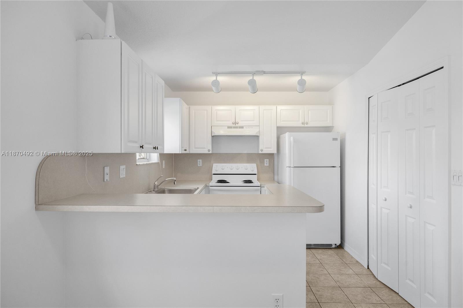 VENETIA GARDENS CONDO - Residential