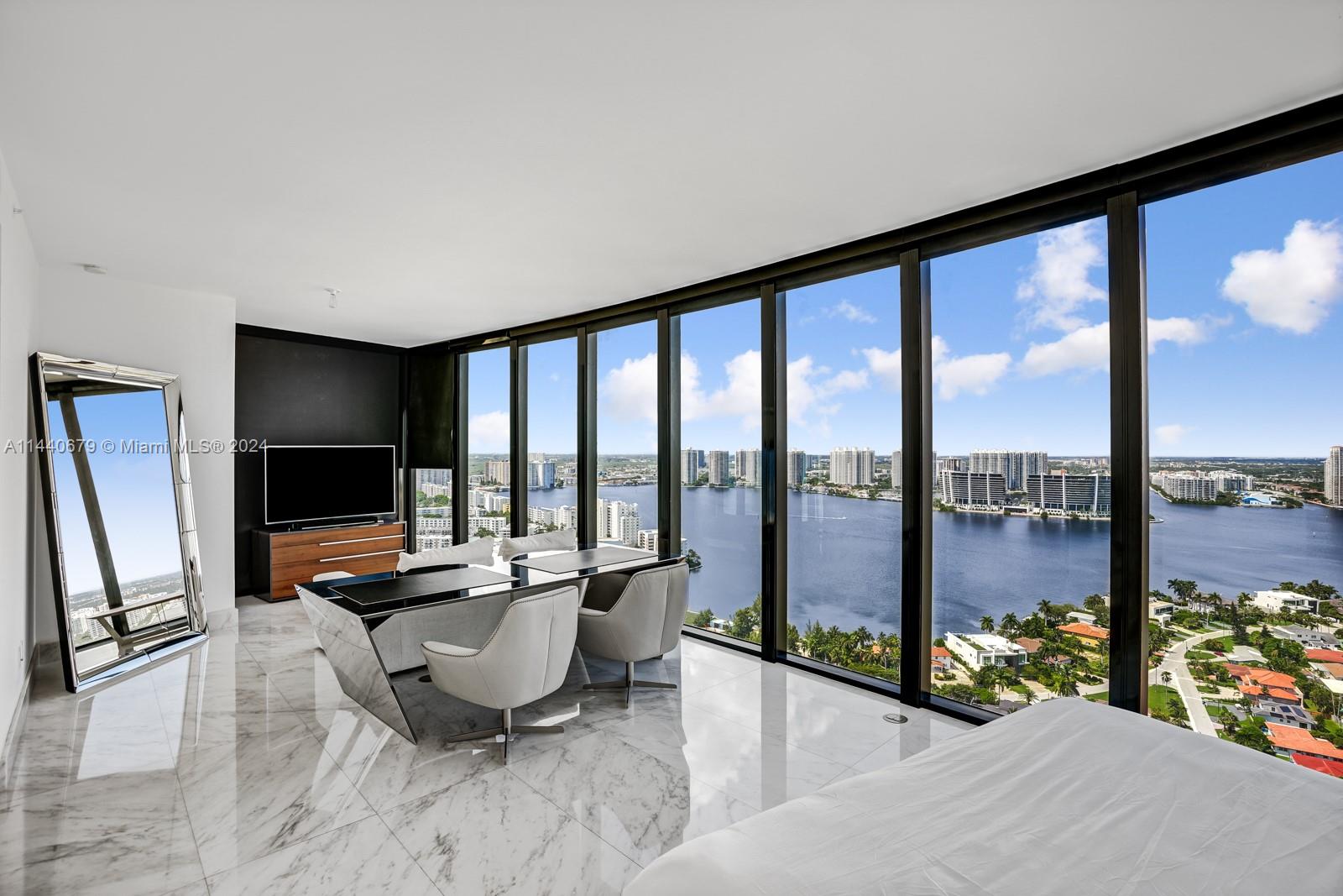 18555 COLLINS AVENUE COND - Residential