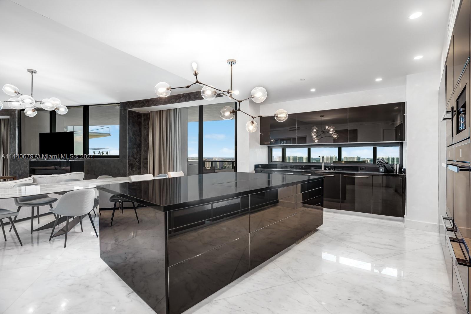 18555 COLLINS AVENUE COND - Residential