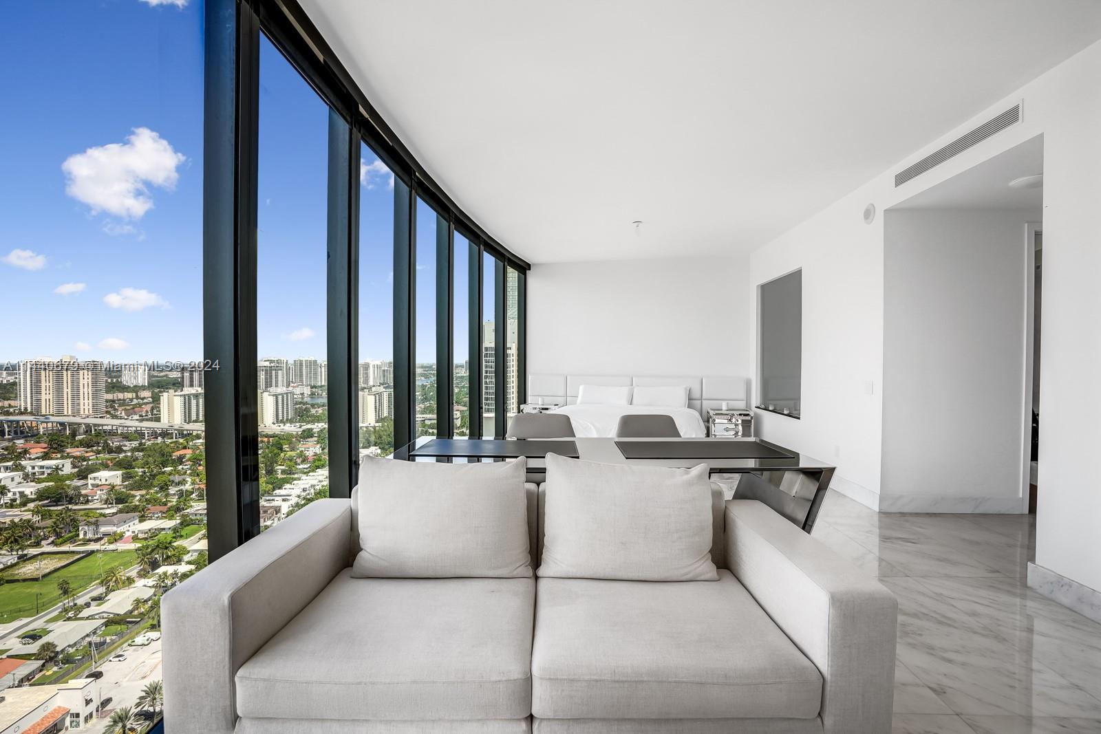 18555 COLLINS AVENUE COND - Residential