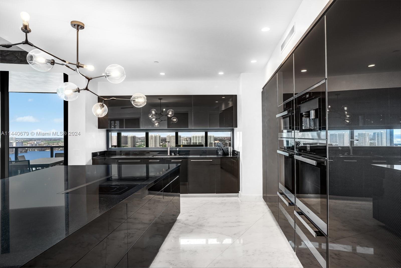 18555 COLLINS AVENUE COND - Residential