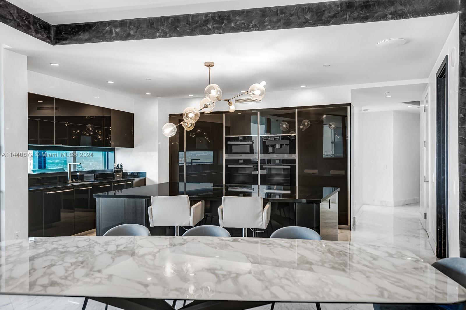 18555 COLLINS AVENUE COND - Residential