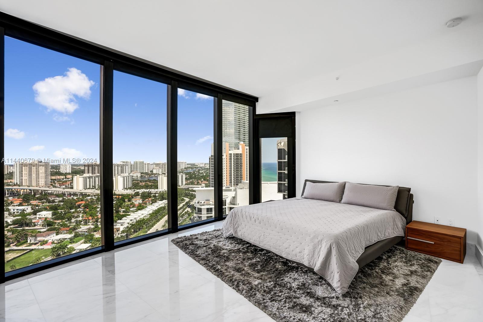 18555 COLLINS AVENUE COND - Residential