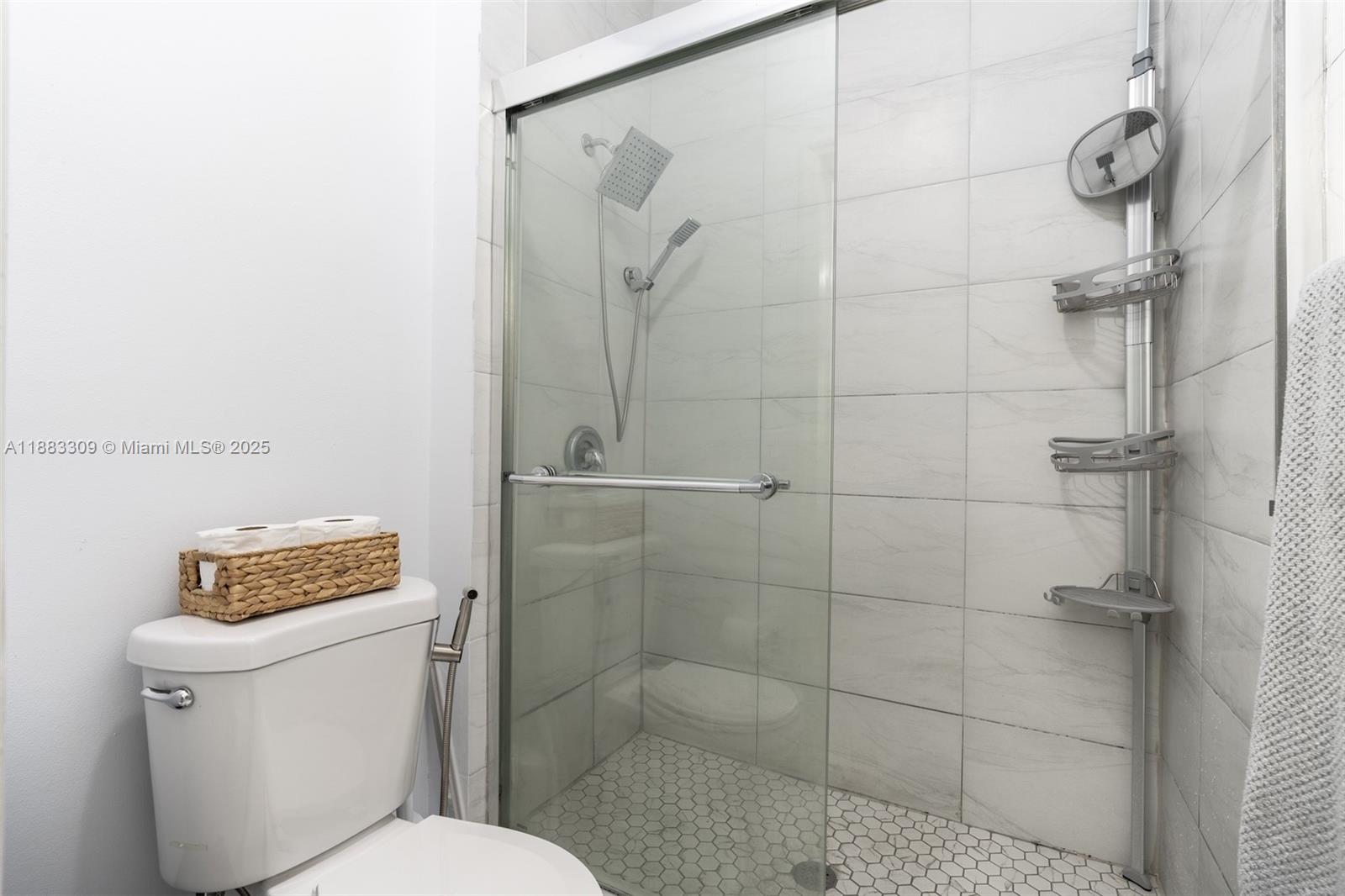 HAMPTON ISLES CONDO - Residential Lease