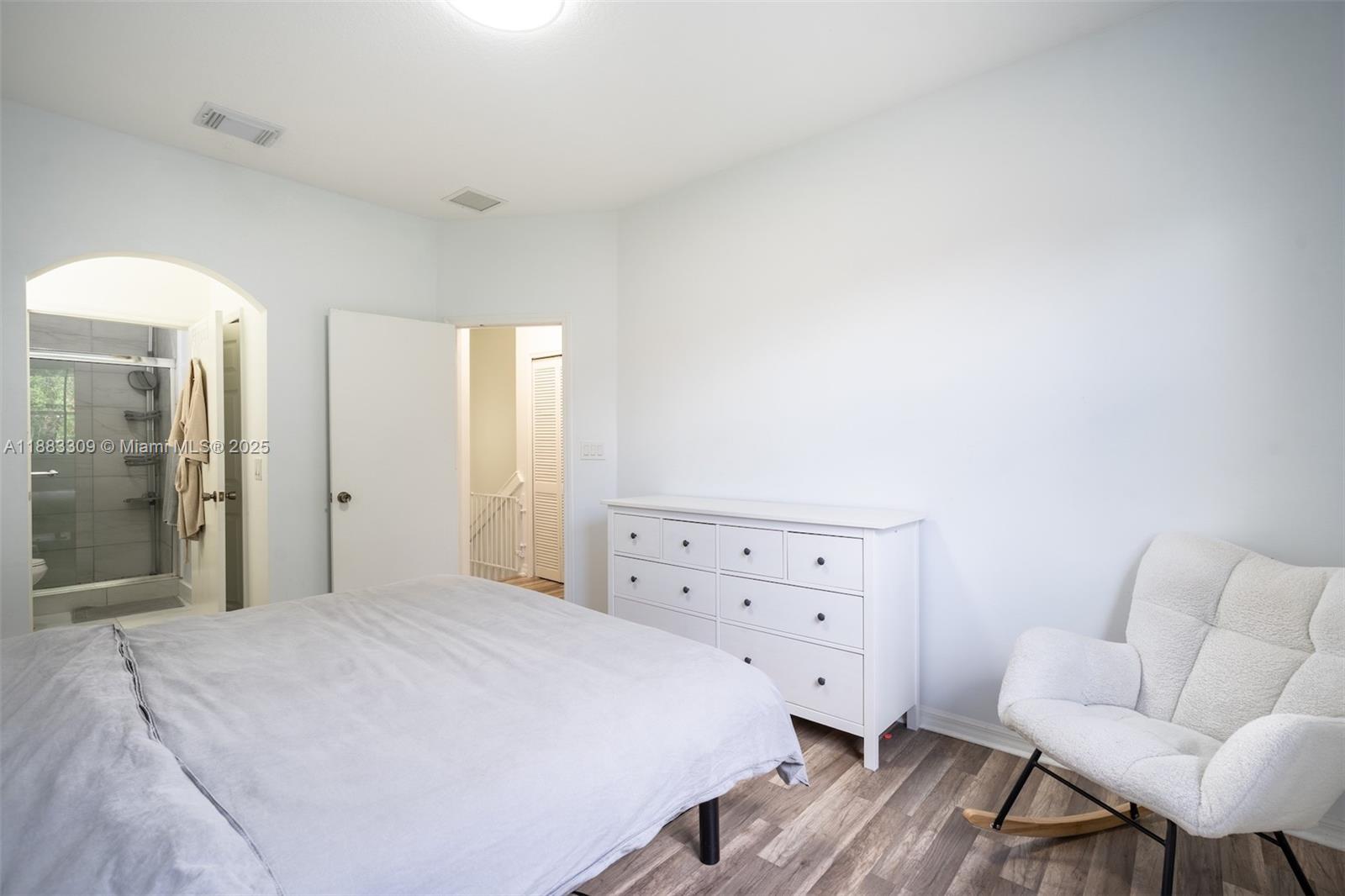 HAMPTON ISLES CONDO - Residential Lease