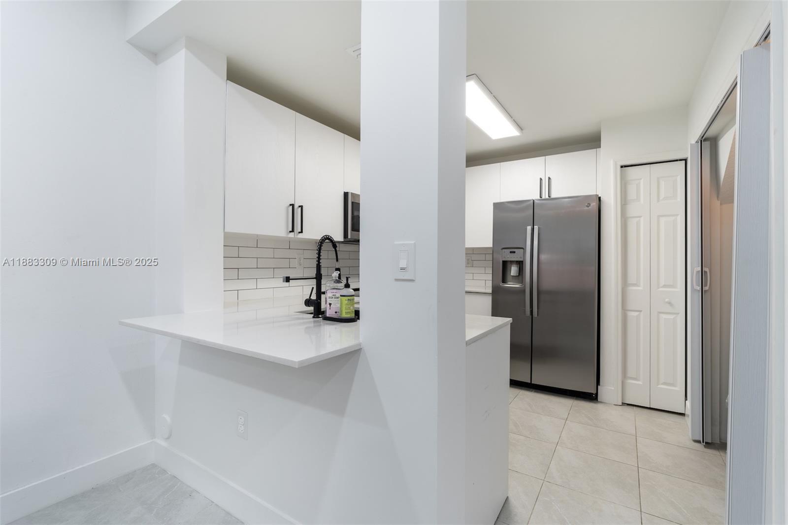 HAMPTON ISLES CONDO - Residential Lease