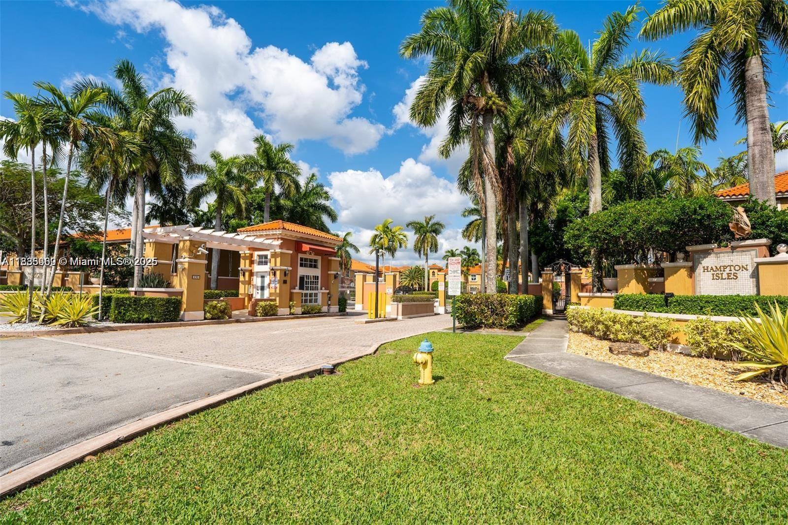 HAMPTON ISLES CONDO - Residential Lease