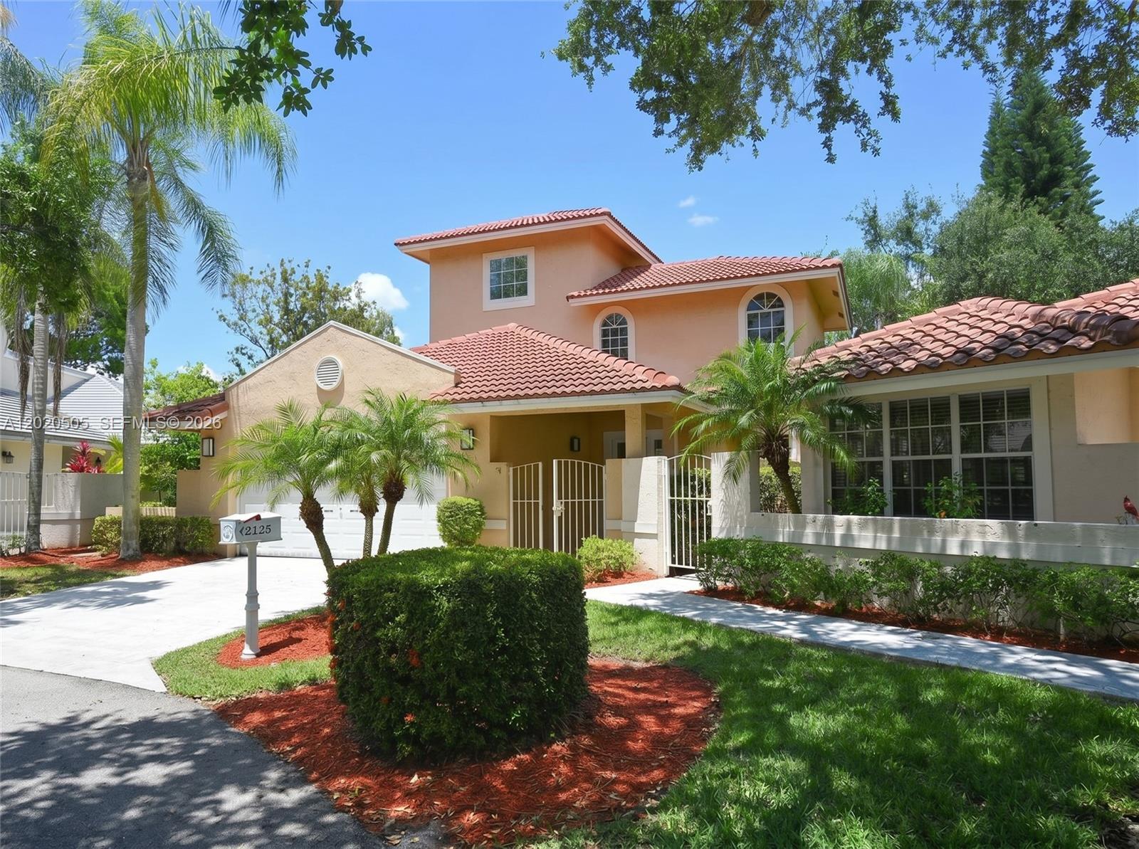 COUNTRY ISLES COVE - Residential