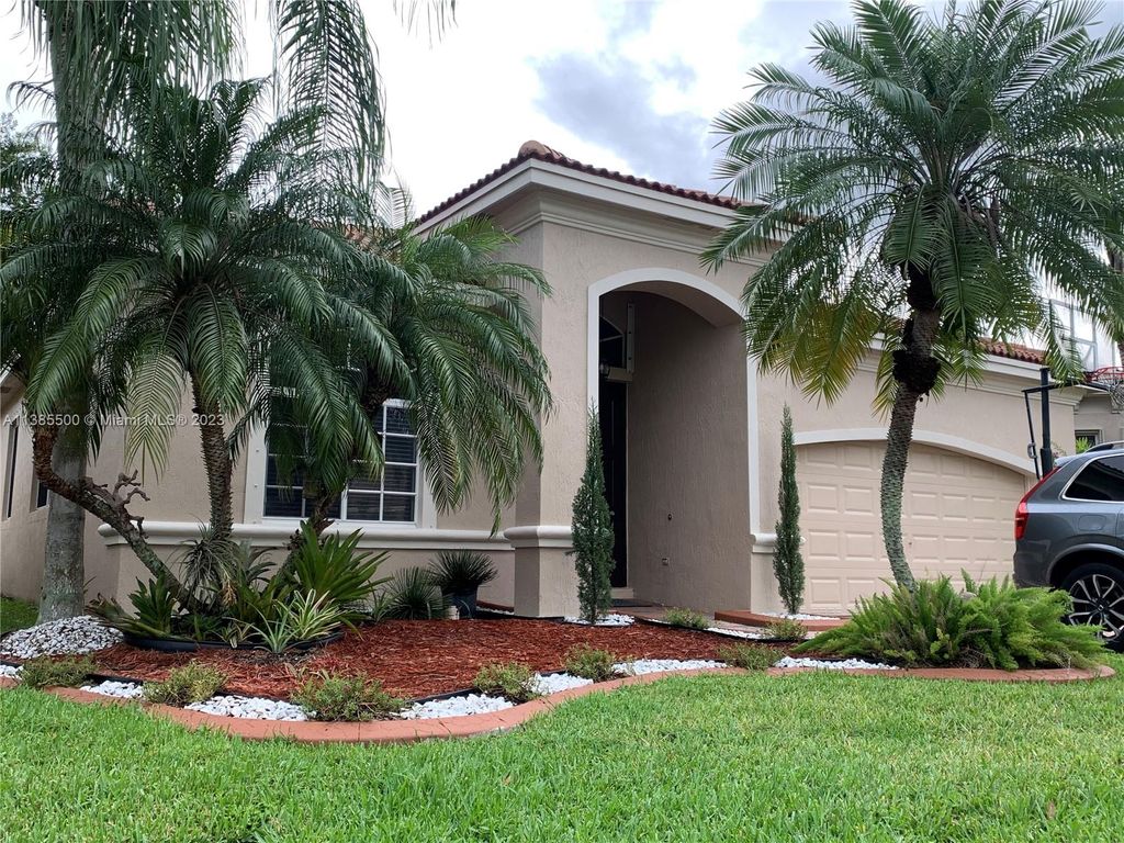 Photo of 19474 SW 67th St, Pembroke Pines, FL 33332 (MLS # A11385500)