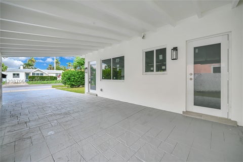 Photo of 1018 NE 7th St, Hallandale Beach, FL 33009 (MLS # A12087064)