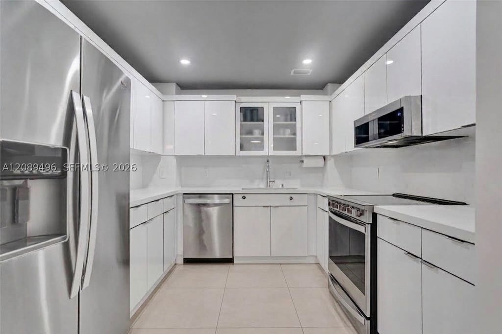Photo of 1950 S Ocean Dr #LE, Hallandale Beach, FL 33009 (MLS # A12089496)