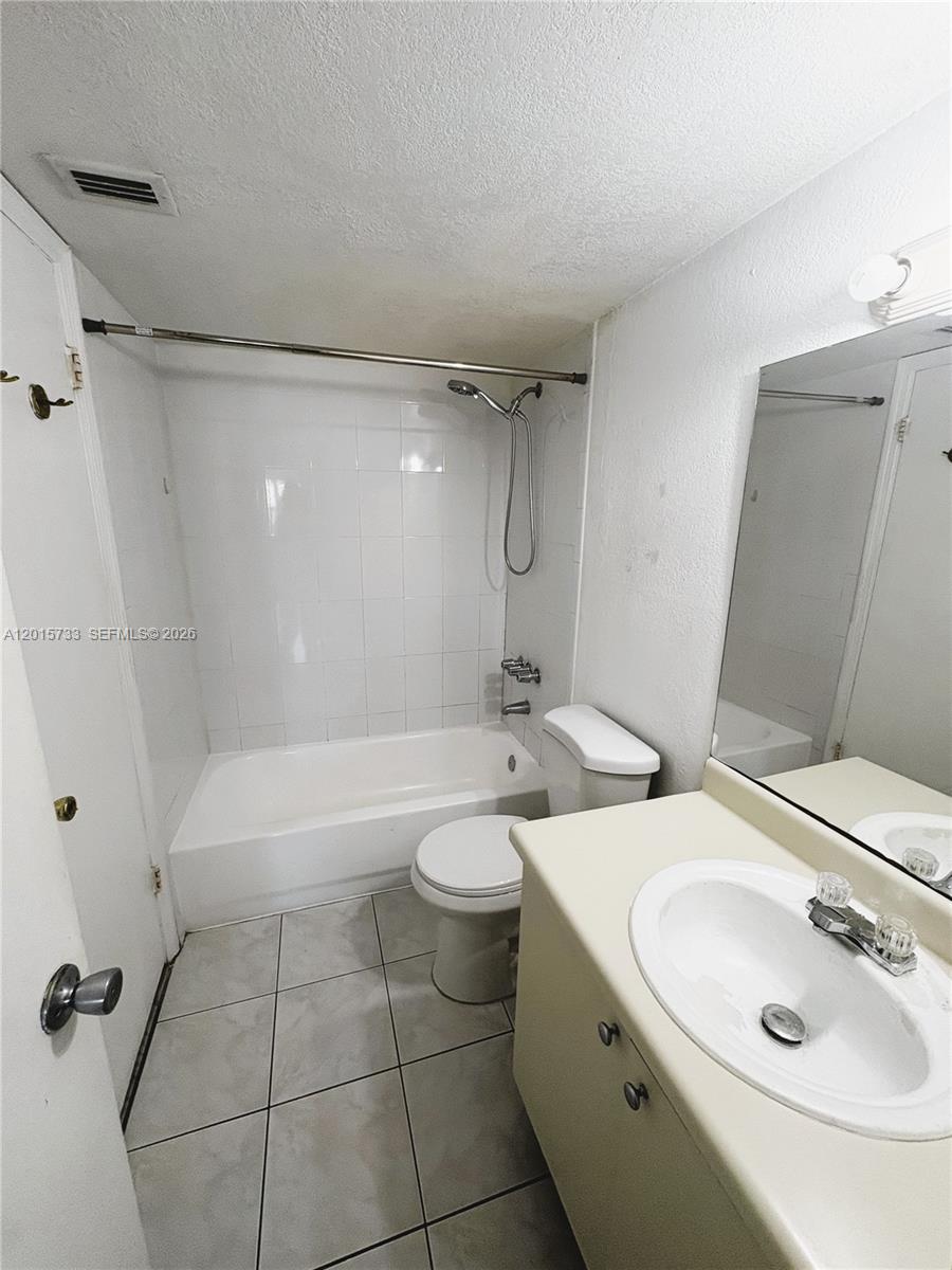 THE BERKELEY CONDO - Residential
