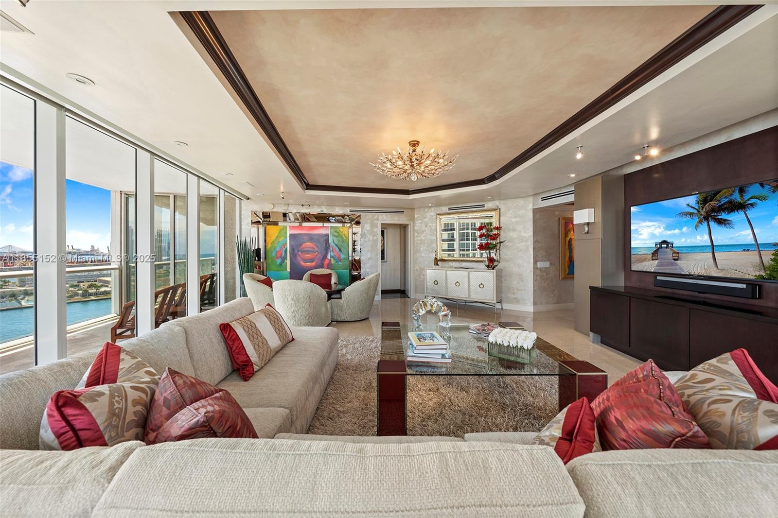 ICON CONDO - Residential