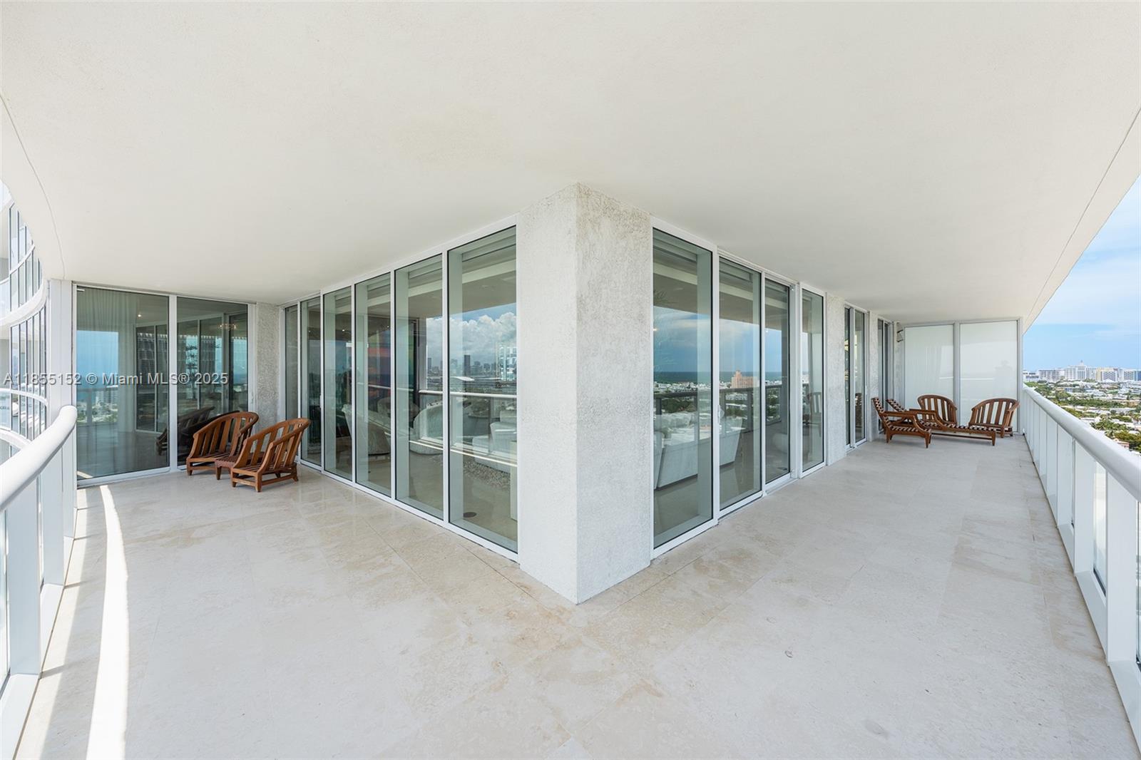 ICON CONDO - Residential