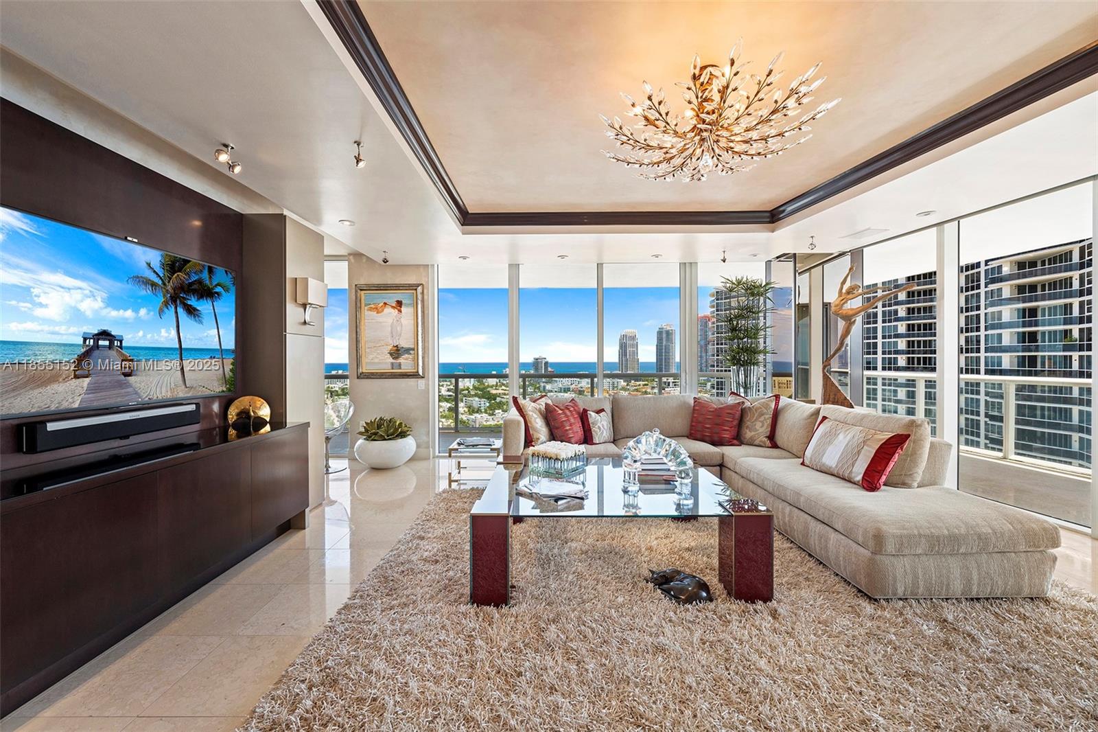 ICON CONDO - Residential