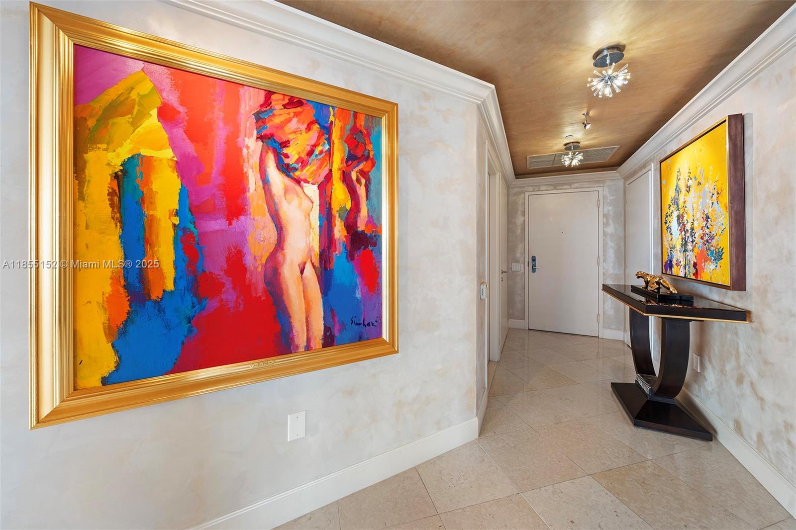 ICON CONDO - Residential