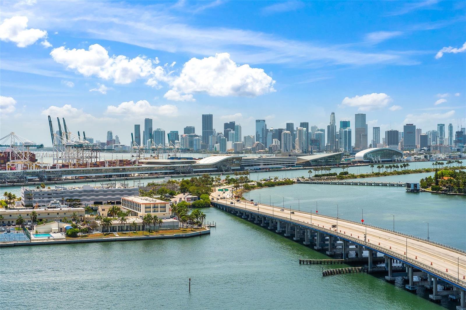 ICON CONDO - Residential