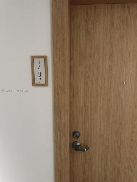 90 SW 3rd St 1407 Miami FL 33130