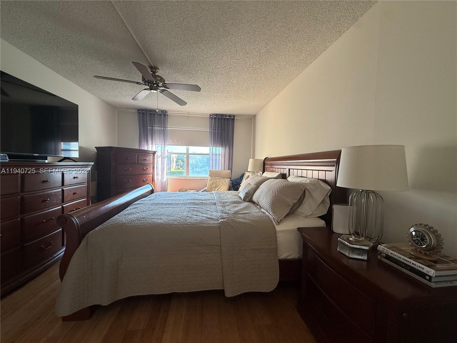 SUNRISE LAKES 140 CONDO - Residential