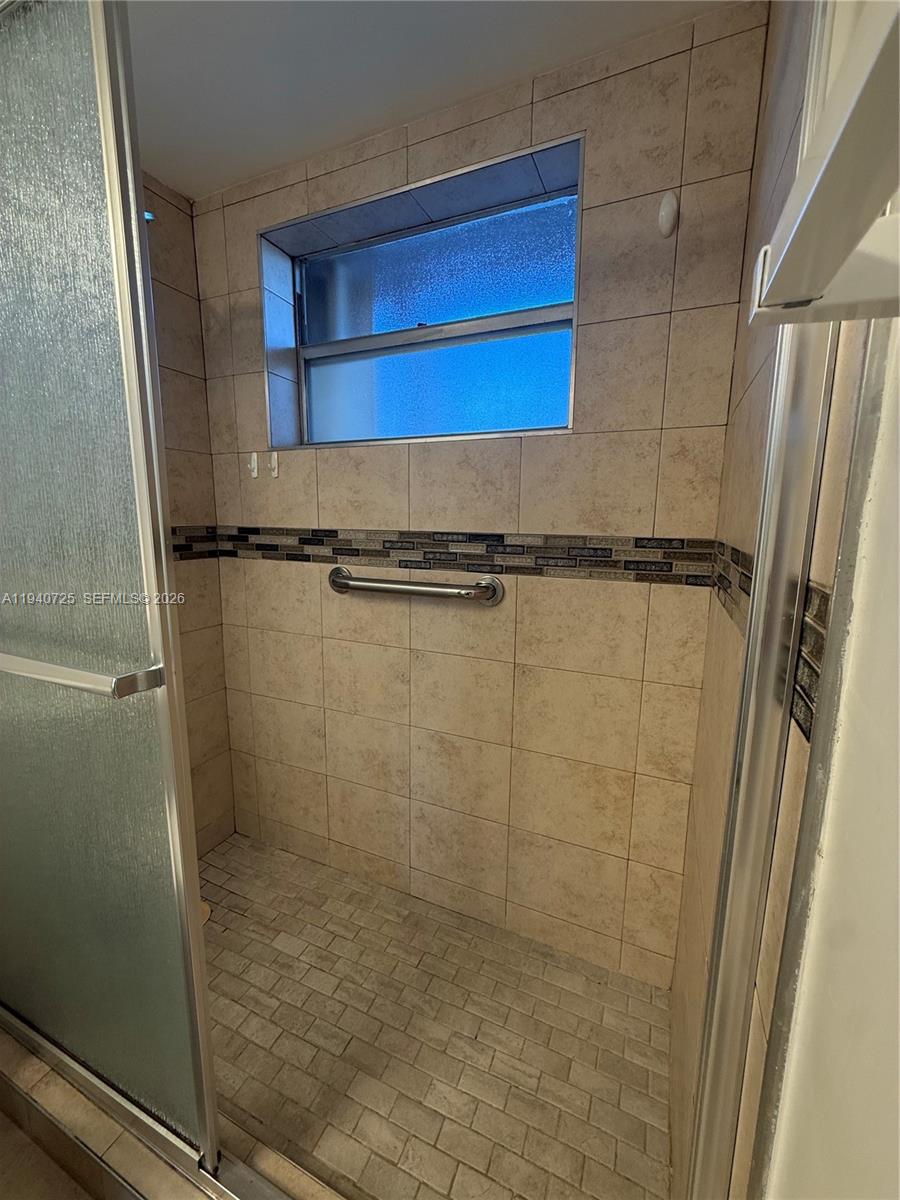 SUNRISE LAKES 140 CONDO - Residential