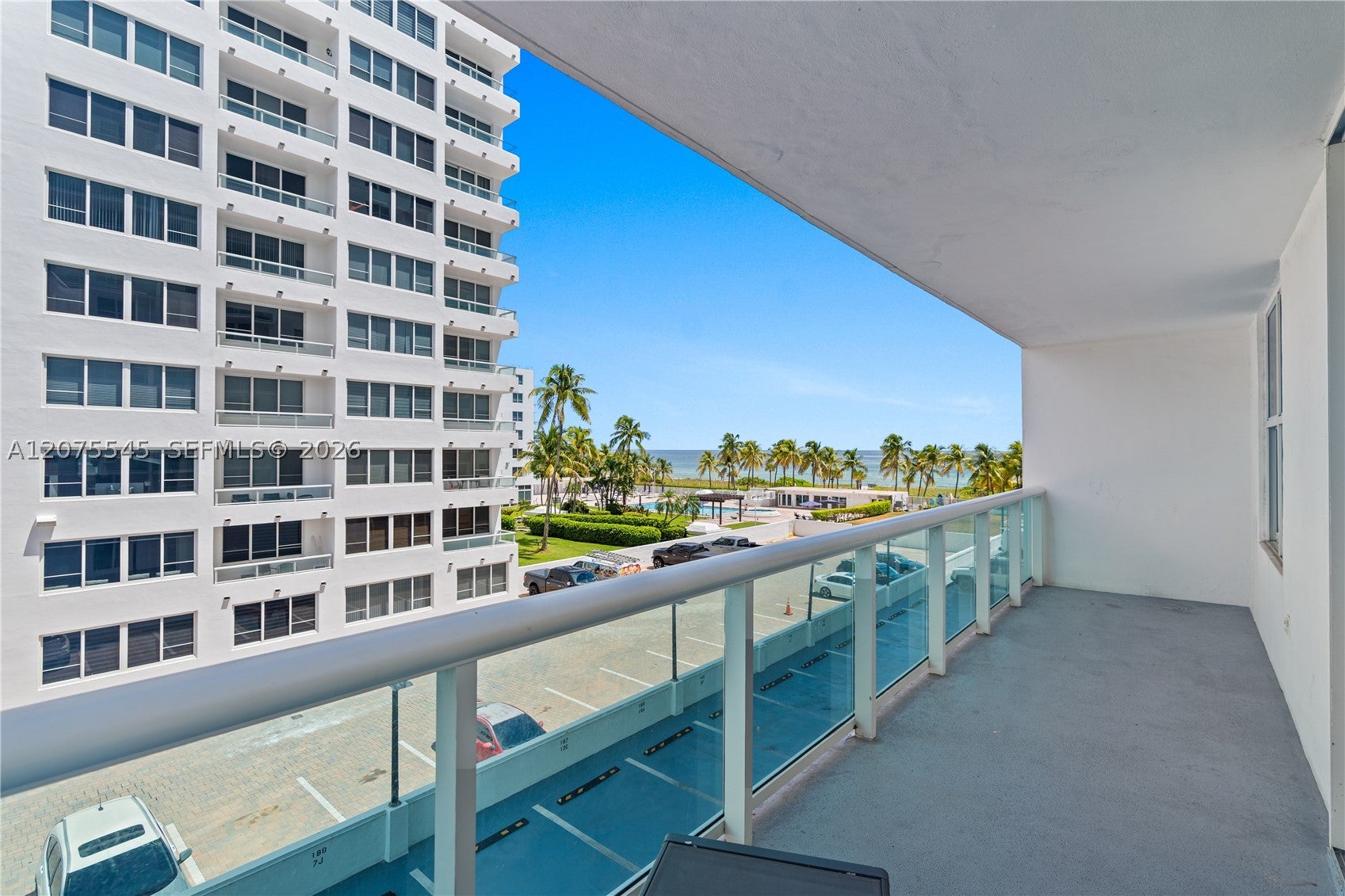 5001 Collins Ave 3B
