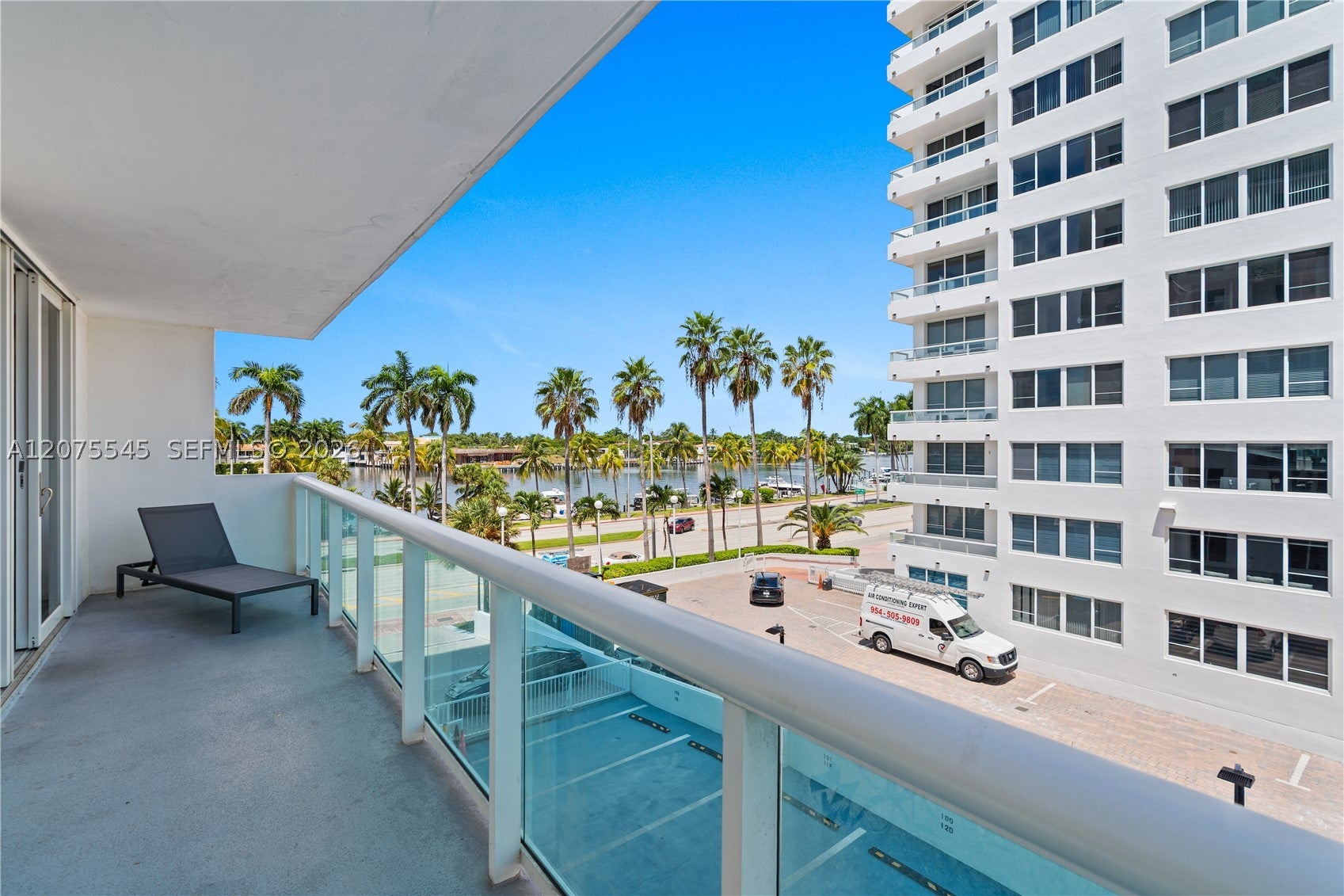 5001 Collins Ave 3B