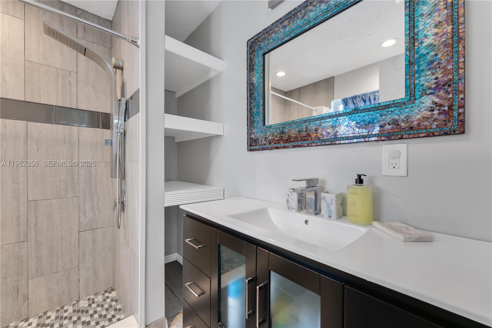 SUNRISE GOLF VILLAGE SEC - Residential