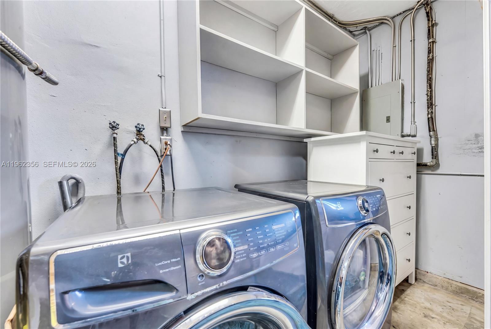 SUNRISE GOLF VILLAGE SEC - Residential