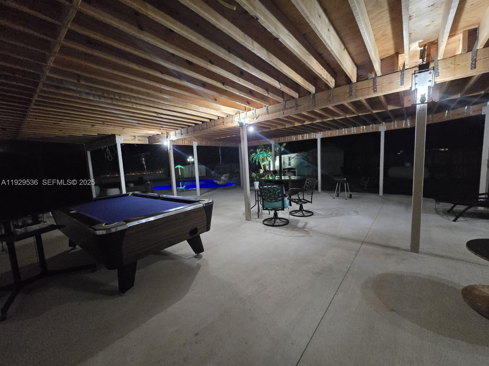 *PARADISE PINES - Residential