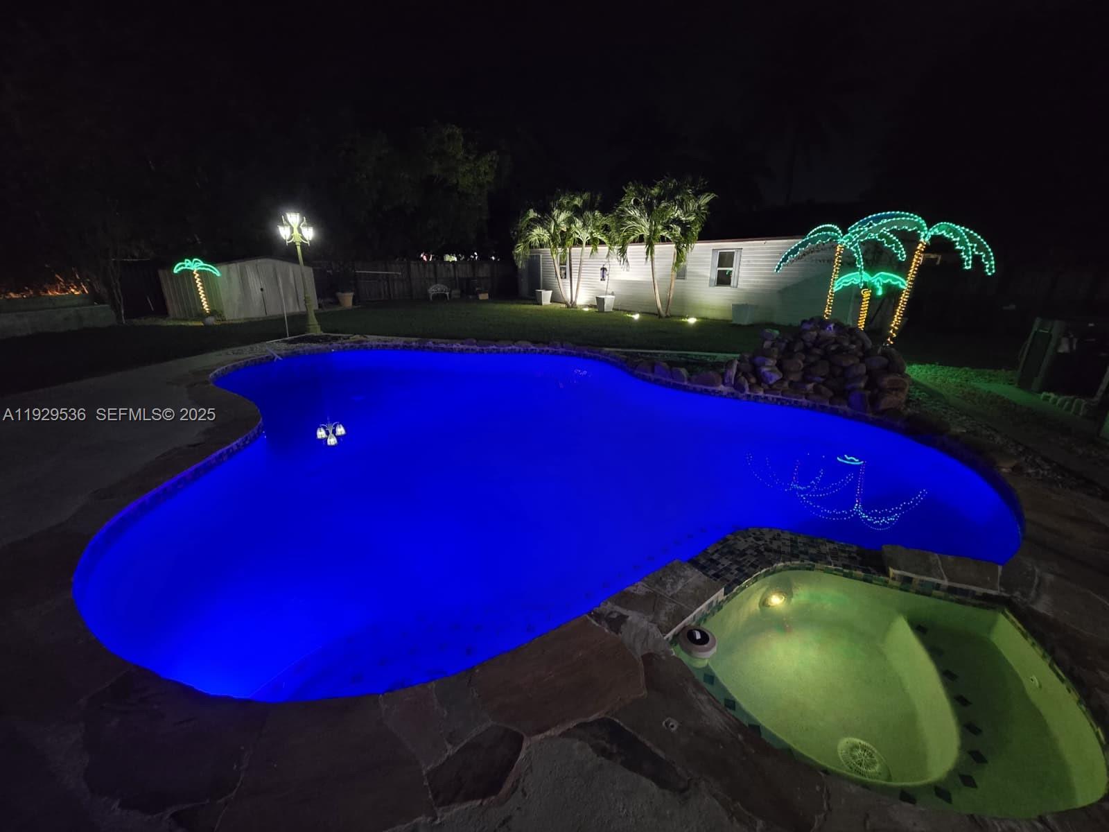 *PARADISE PINES - Residential