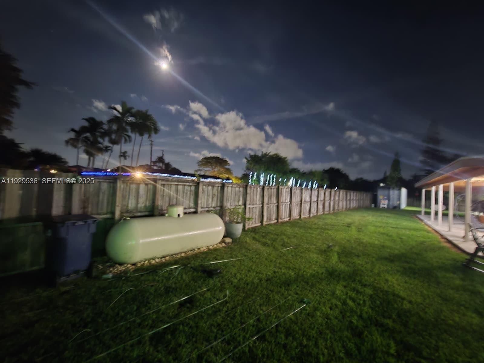 *PARADISE PINES - Residential