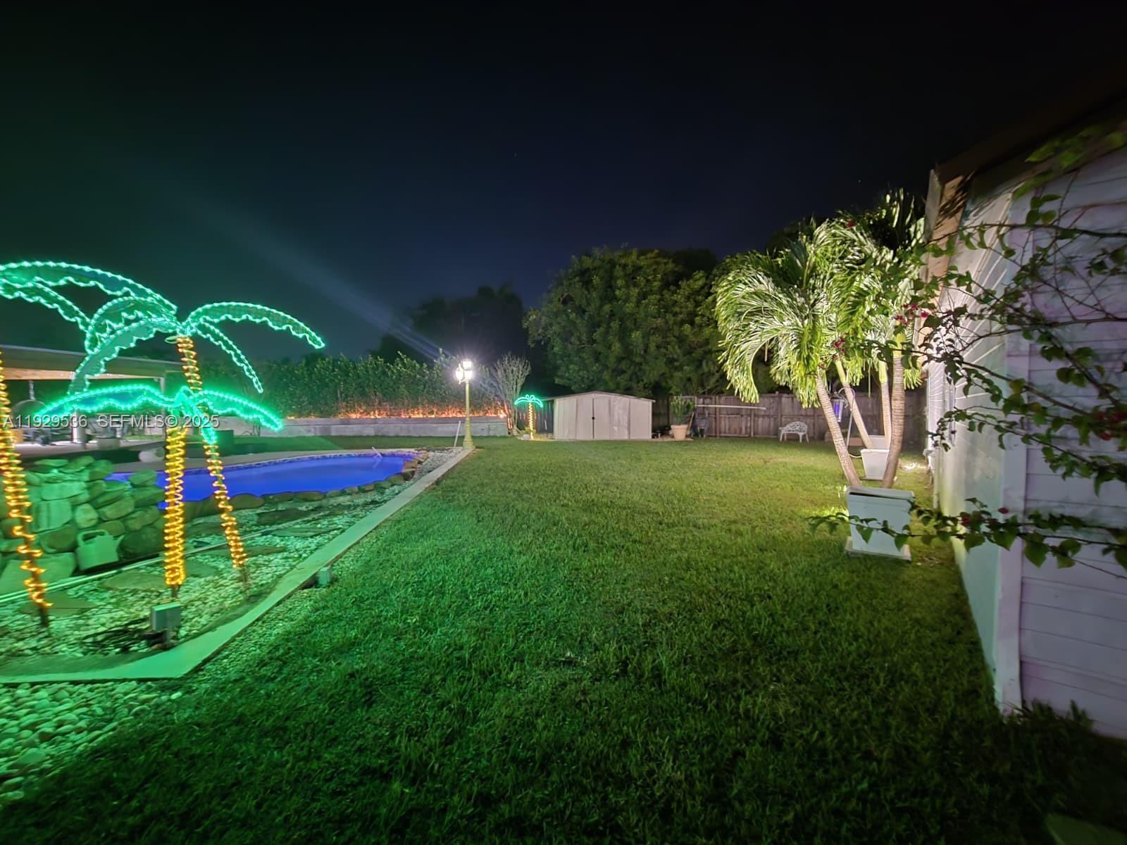 *PARADISE PINES - Residential