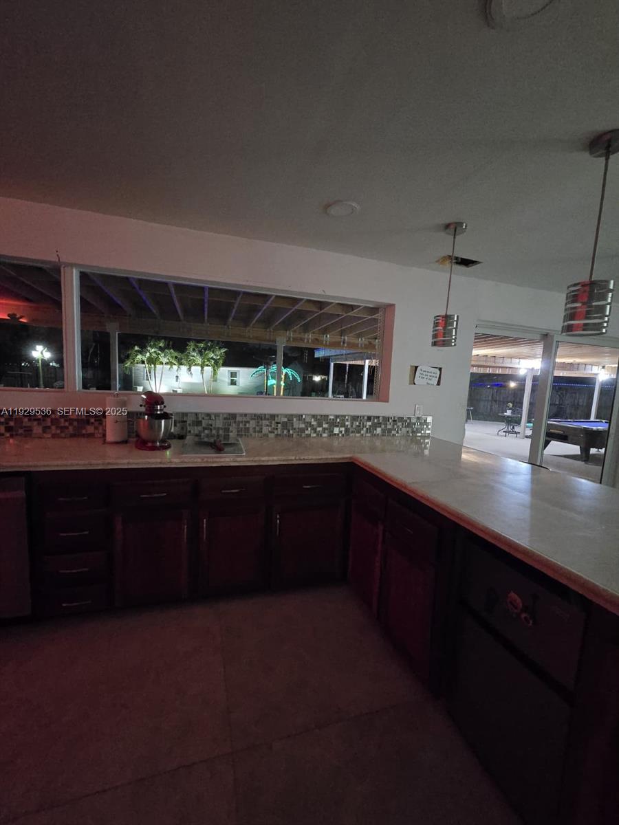 *PARADISE PINES - Residential