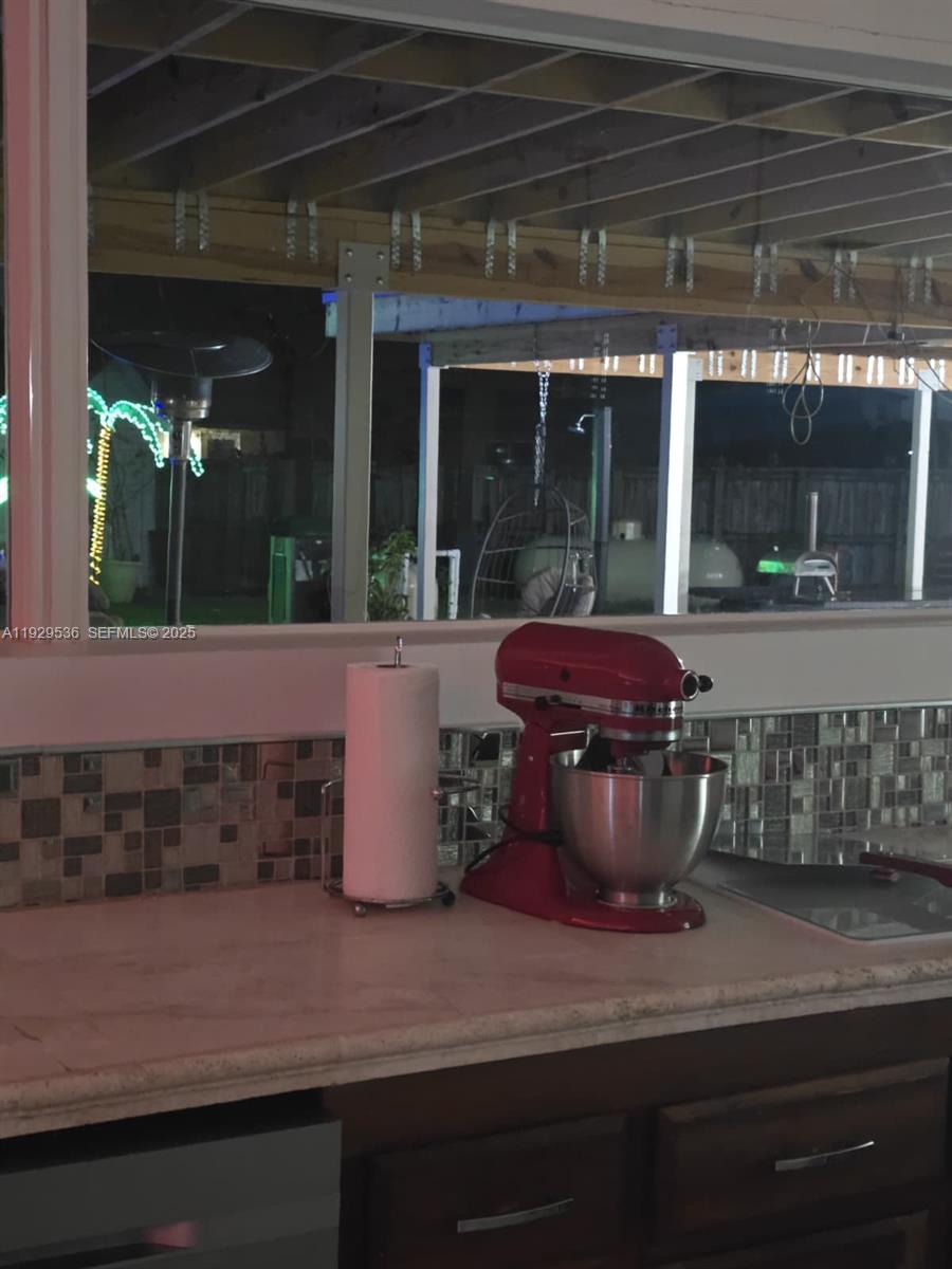 *PARADISE PINES - Residential