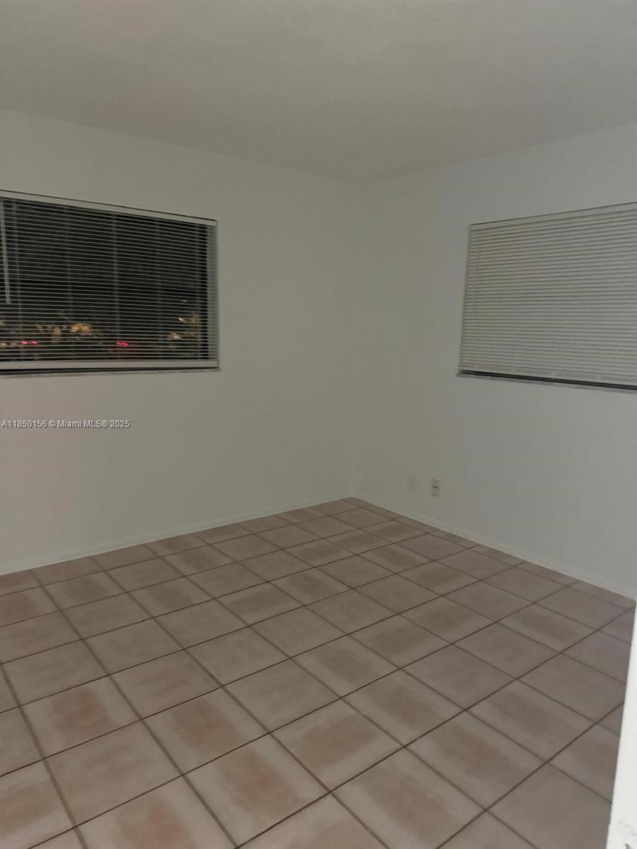 HAMPSHIRE VILLAS CONDO - Residential Lease