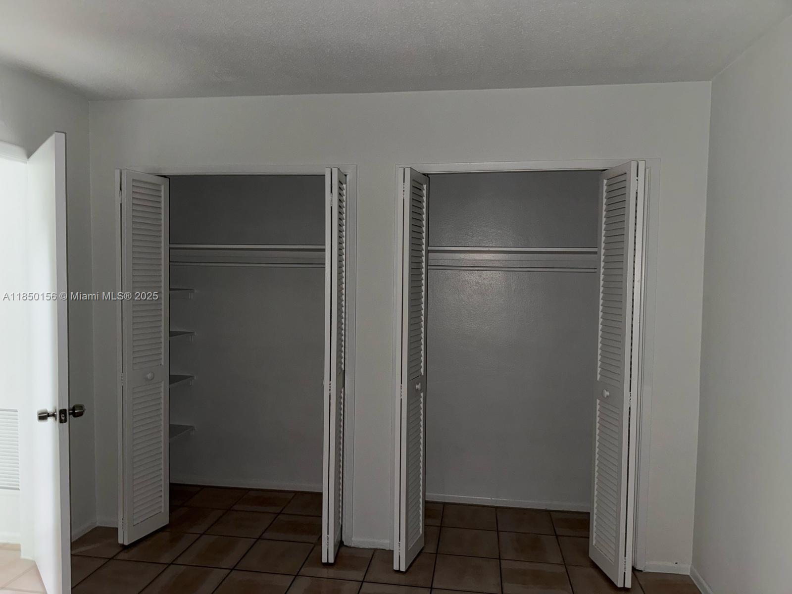 HAMPSHIRE VILLAS CONDO - Residential Lease