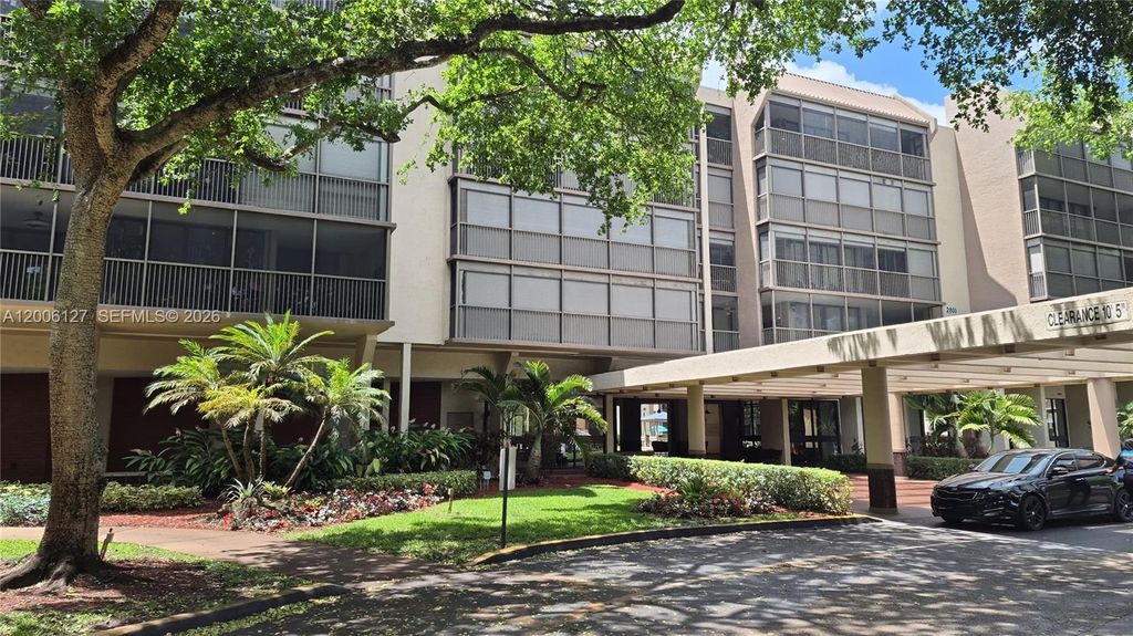 Photo of 2816 N 46th Ave #J682, Hollywood, FL 33021 (MLS # A12006127)