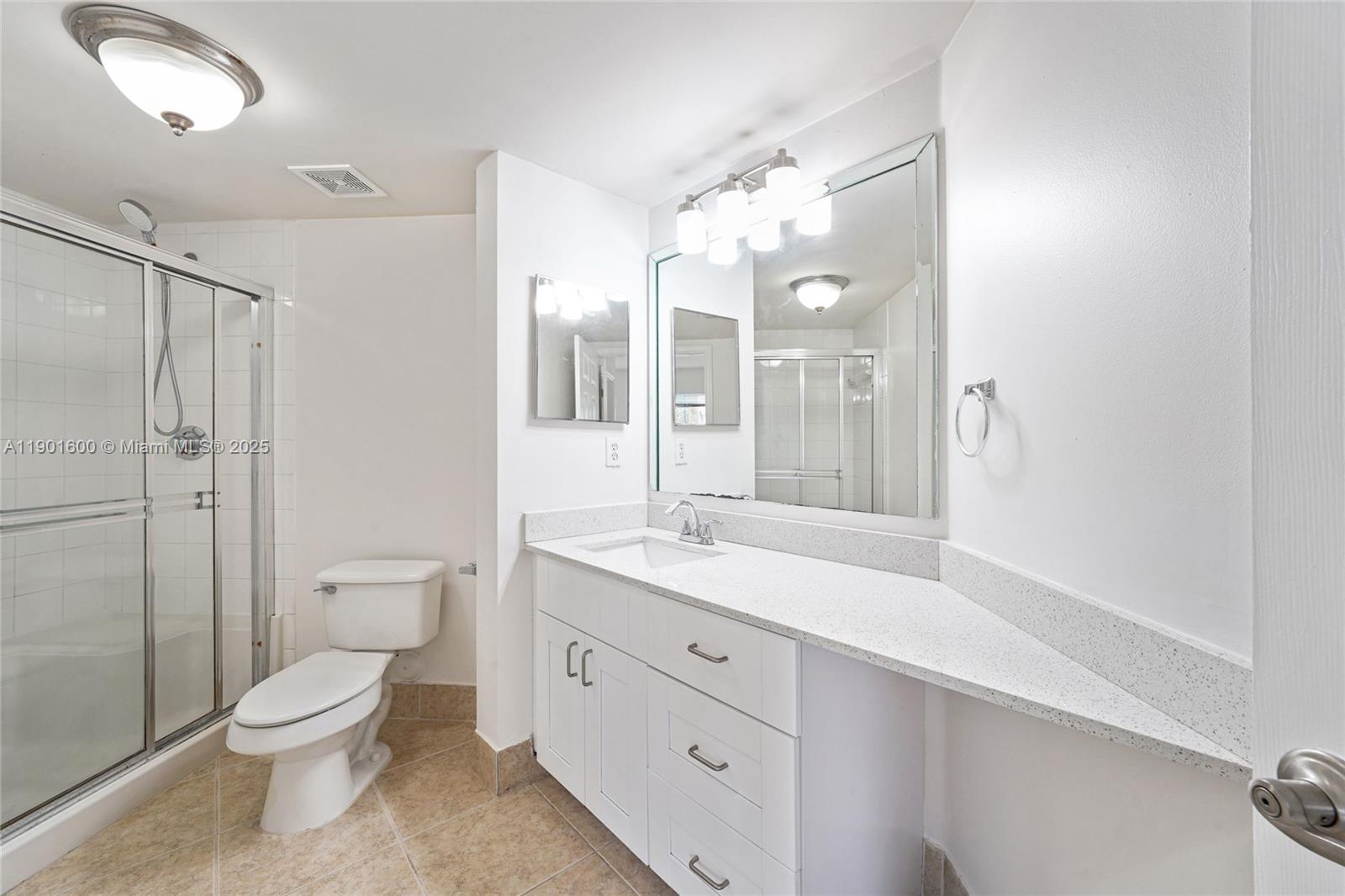 PALMS POINT CONDO - Residential Lease